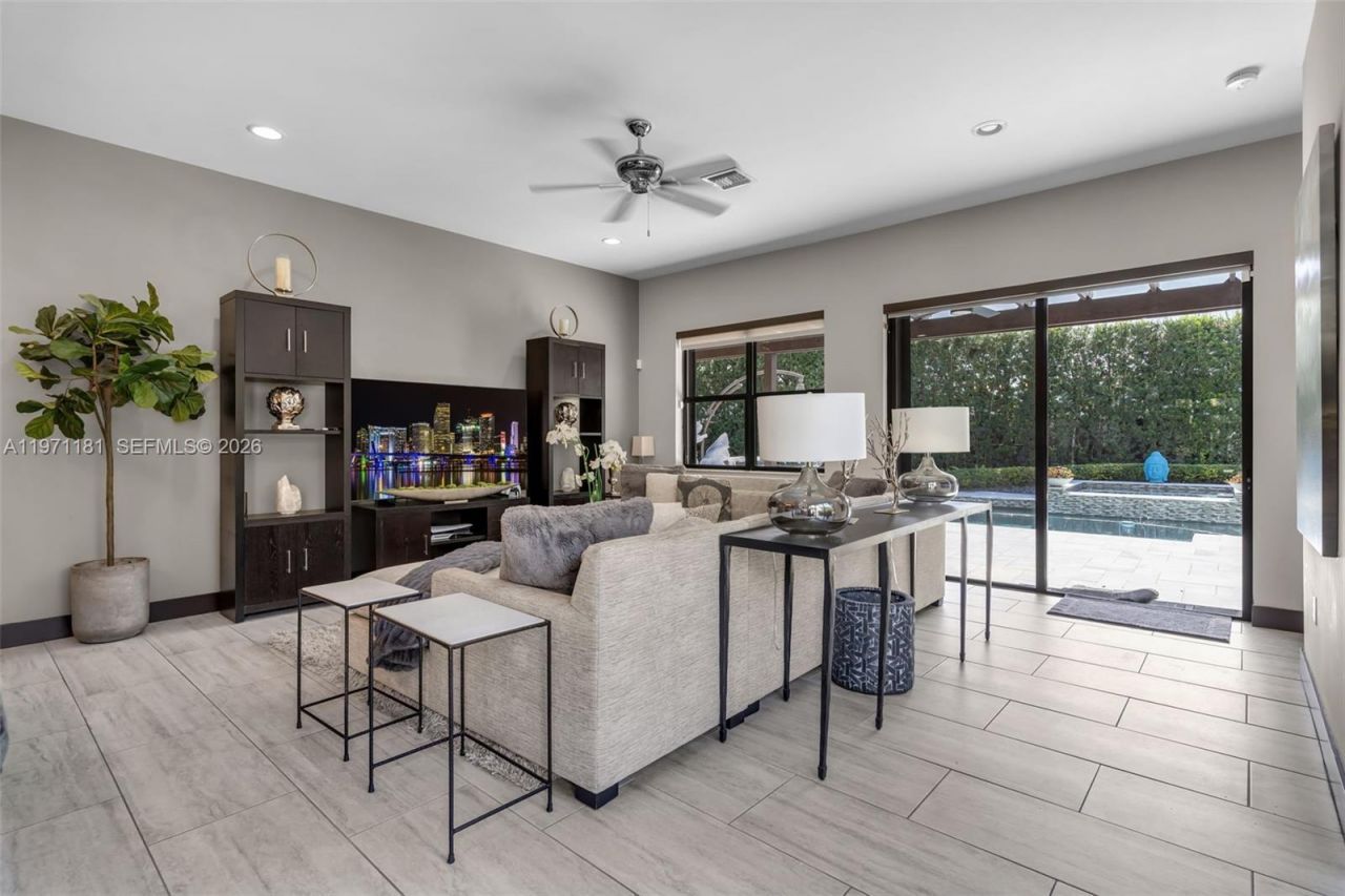 16184 SW 136th Way, Unit 16184, Miami, FL 33196 Photo