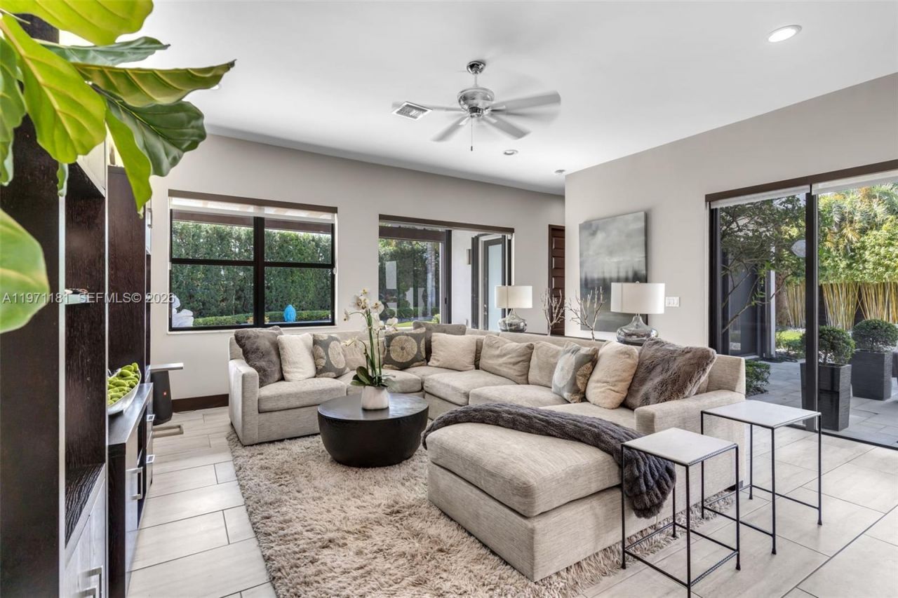 16184 SW 136th Way, Unit 16184, Miami, FL 33196 Photo