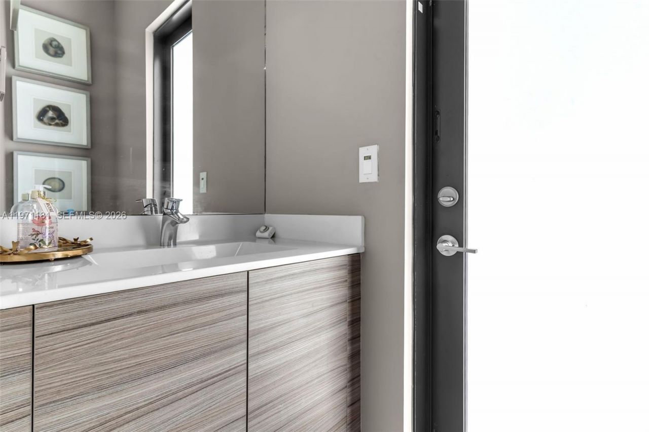 16184 SW 136th Way, Unit 16184, Miami, FL 33196 Photo