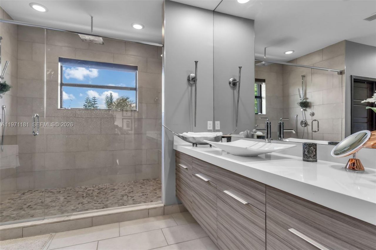 16184 SW 136th Way, Unit 16184, Miami, FL 33196 Photo