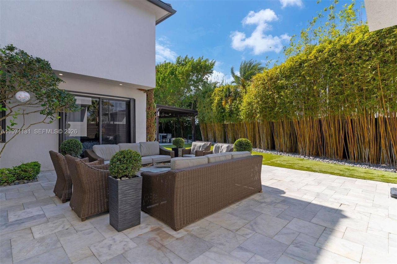 16184 SW 136th Way, Unit 16184, Miami, FL 33196 Photo