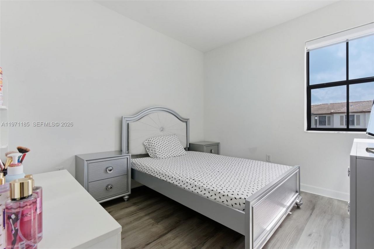 10009 SW 228th Ter, Unit ., Miami, FL 33190 Photo