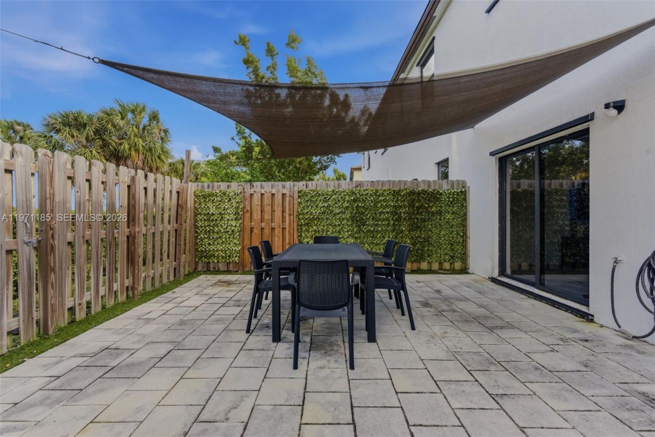 10009 SW 228th Ter , Unit ., Miami, FL 33190 Photo