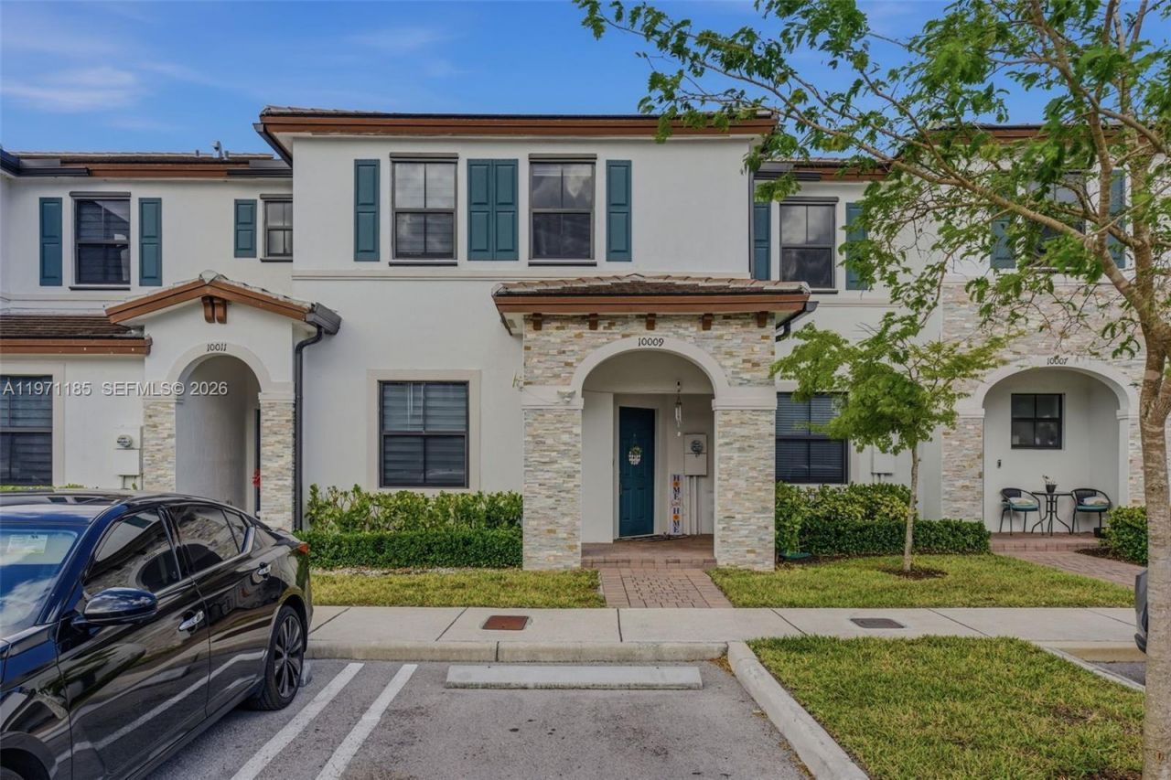 10009 SW 228th Ter , Unit ., Miami, FL 33190 Photo