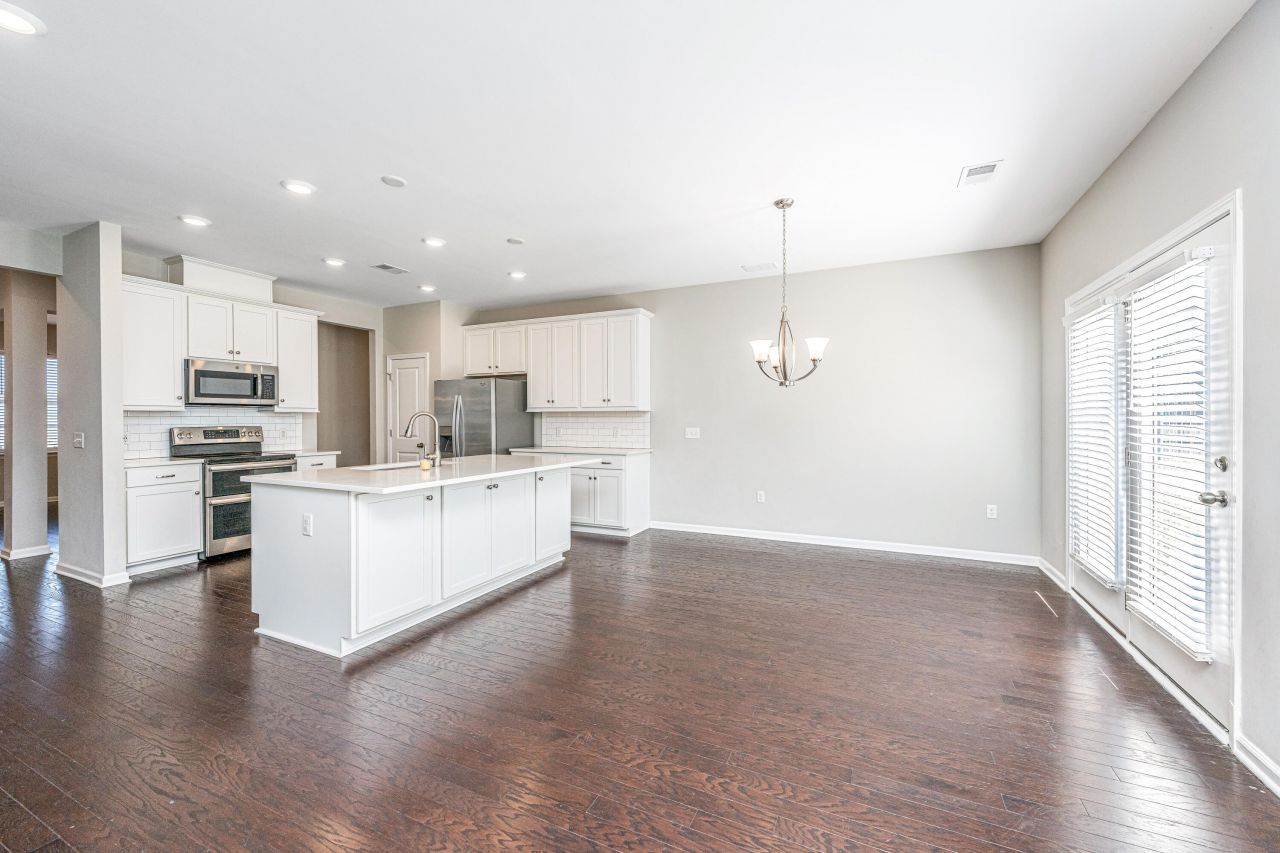 120 Lakelyn Road Photo 8