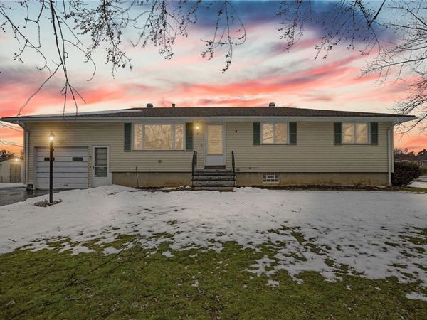 32 Drexel Drive, Rochester, NY 14606