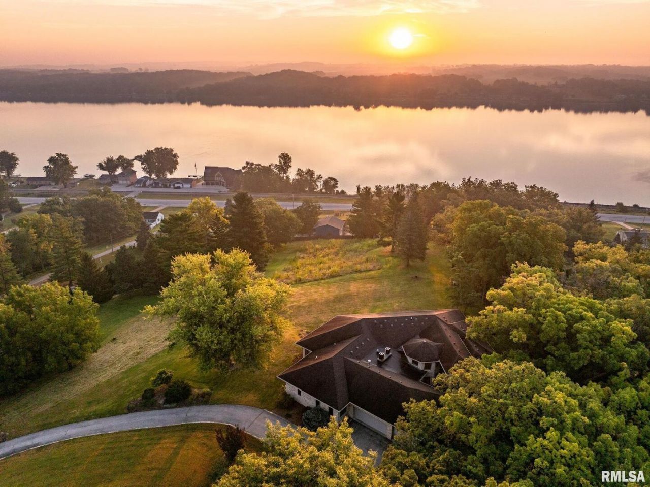 28176 226th Street, LeClaire, IA 52753 Main Photo