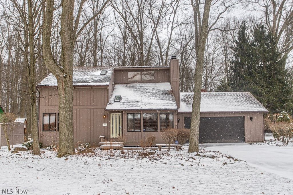 303 Russell Avenue, Cortland, OH 44410 Main Photo