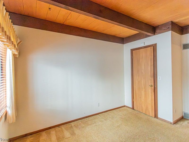 303 Russell Avenue, Cortland, OH 44410 Photo 14