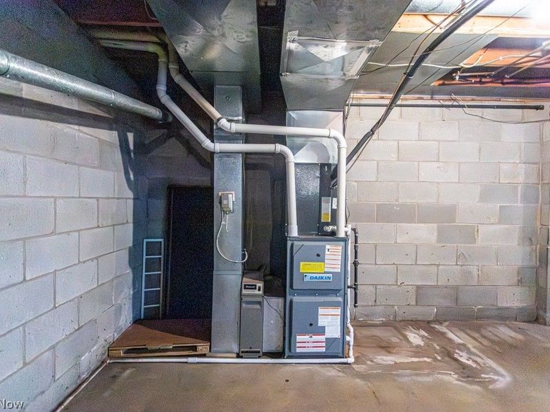 303 Russell Avenue, Cortland, OH 44410 Photo 27