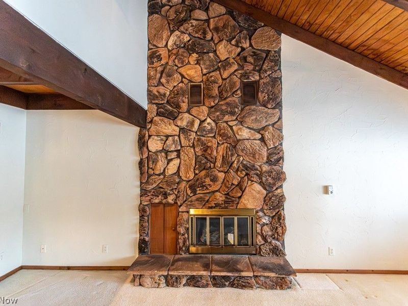 303 Russell Avenue, Cortland, OH 44410 Photo 3