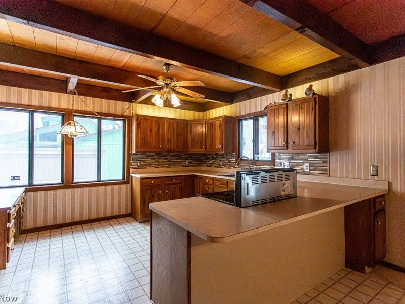 303 Russell Avenue, Cortland, OH 44410 Photo 9