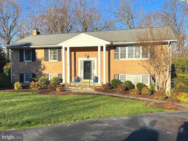 1700 HUNTS END COURT, VIENNA, VA 22182