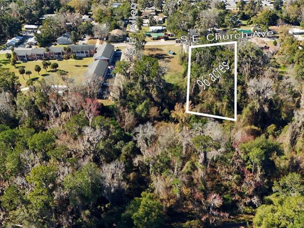 684 SE MURPHY PLACE , LAKE CITY, FL 32025