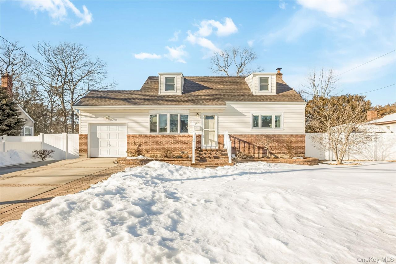 161 Irving Avenue  North Babylon, NY 11703
