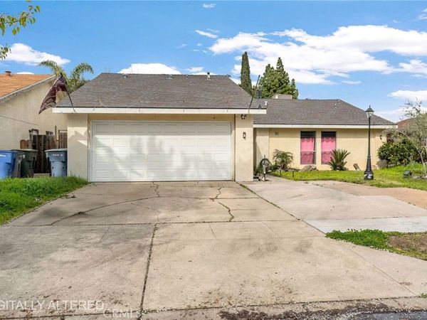 4883 E Geary Street, Fresno, CA 93725