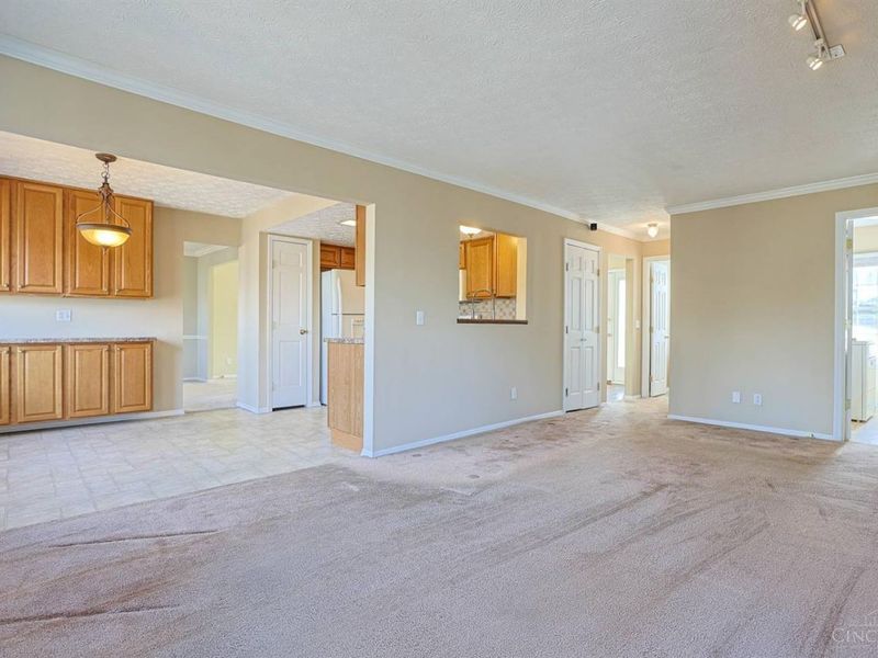 3670 Centurion Drive, Cincinnati, OH 45211 Photo 11