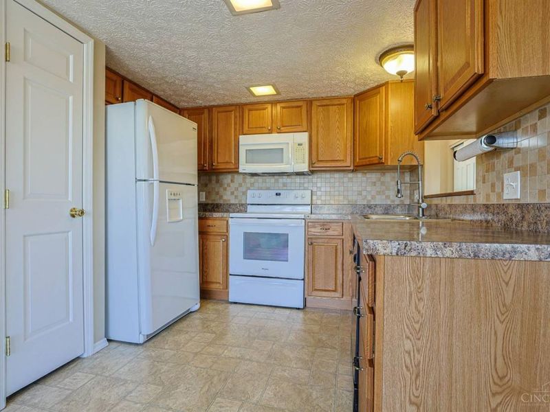 3670 Centurion Drive, Cincinnati, OH 45211 Photo 14