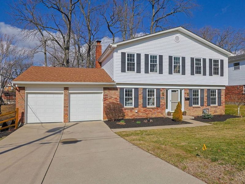 3670 Centurion Drive, Cincinnati, OH 45211 Photo 2