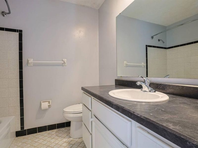 3670 Centurion Drive, Cincinnati, OH 45211 Photo 36