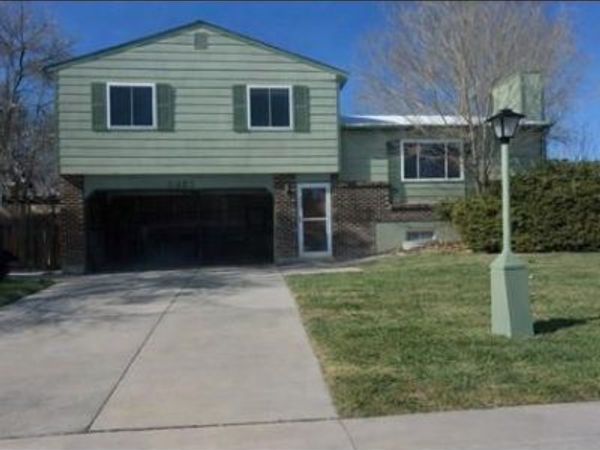 2433 Sunset Drive, Longmont, CO 80501