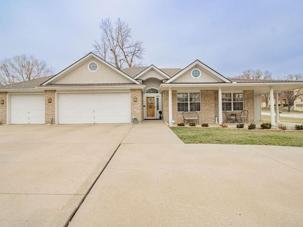 3824 S Milton Drive, Independence, MO 64055