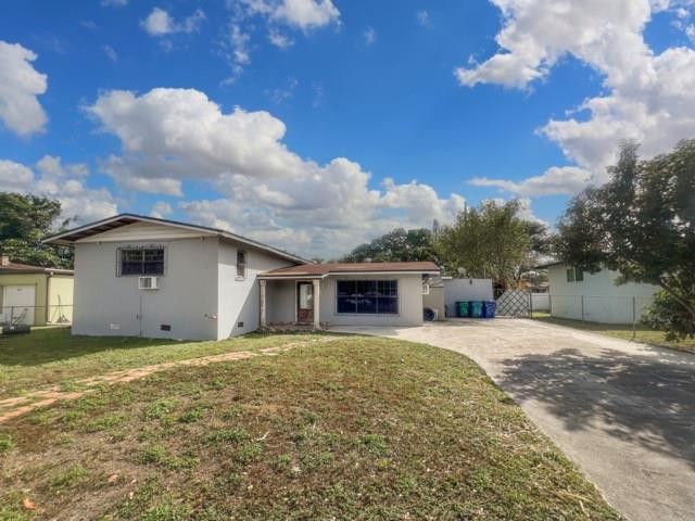 1230 NE 205th Terrace, Miami, FL 33179 Photo