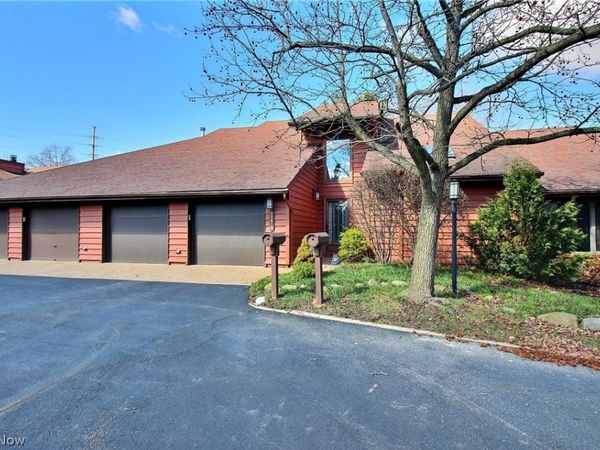 25818 Fairmount Boulevard, Beachwood, OH 44122