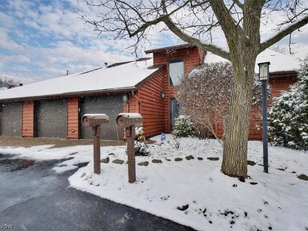 25818 Fairmount Boulevard, Beachwood, OH 44122