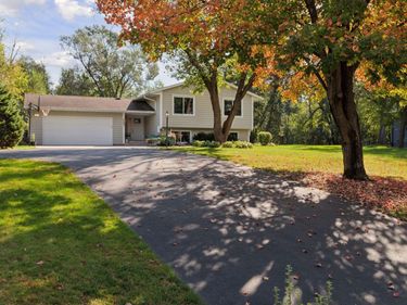 3237 Shores Boulevard, Wayzata, MN 55391