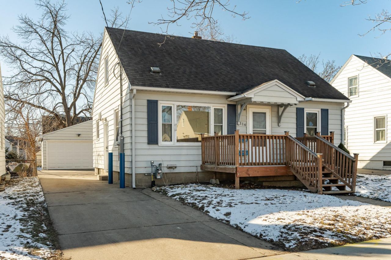 114 10 1/4 Street Se, Rochester, MN 55904 Main Photo