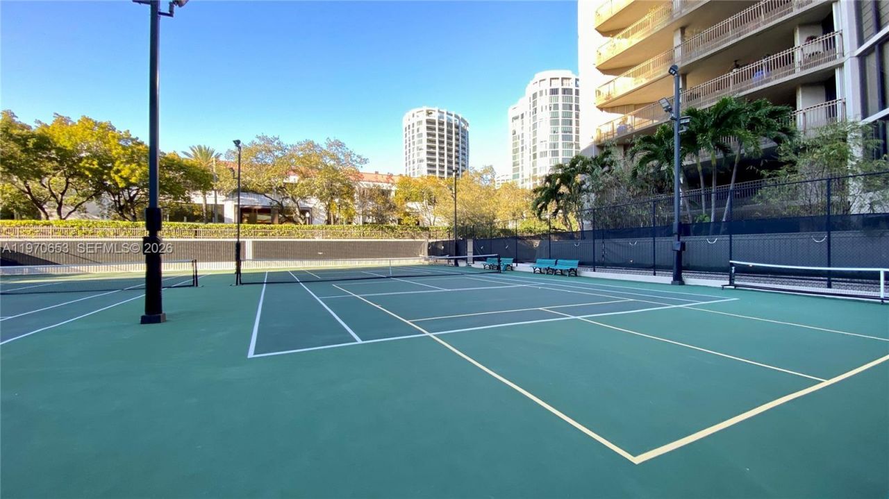 2901 S Bayshore Dr , Unit 2H, Miami, FL 33133 Photo