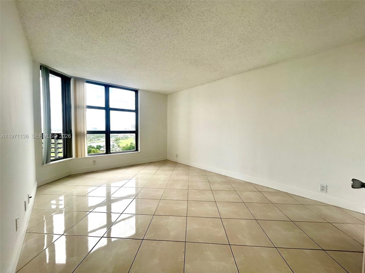 3400 NE 192nd St , Unit 1607, Aventura, FL 33180 Photo