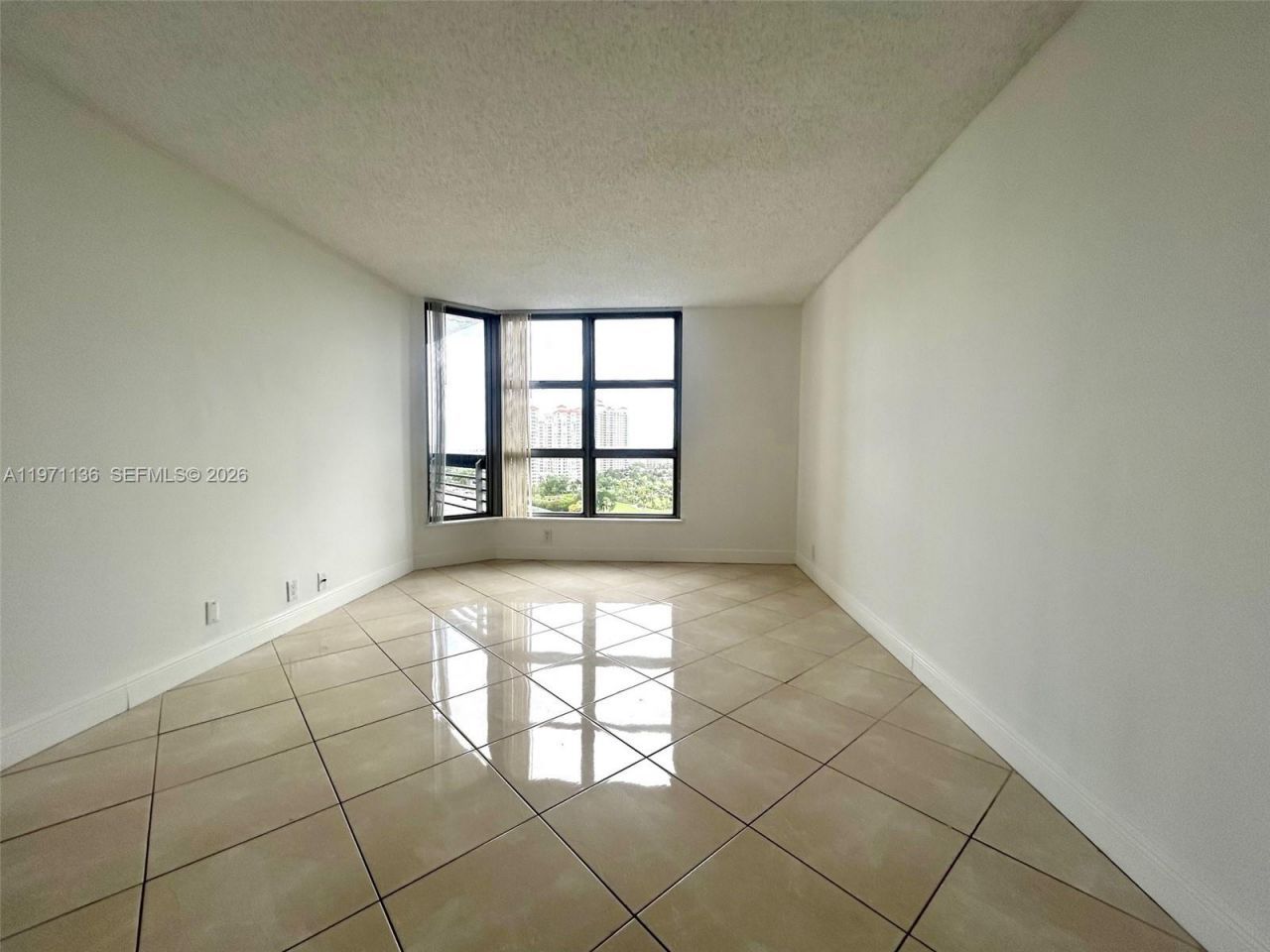 3400 NE 192nd St , Unit 1607, Aventura, FL 33180 Photo