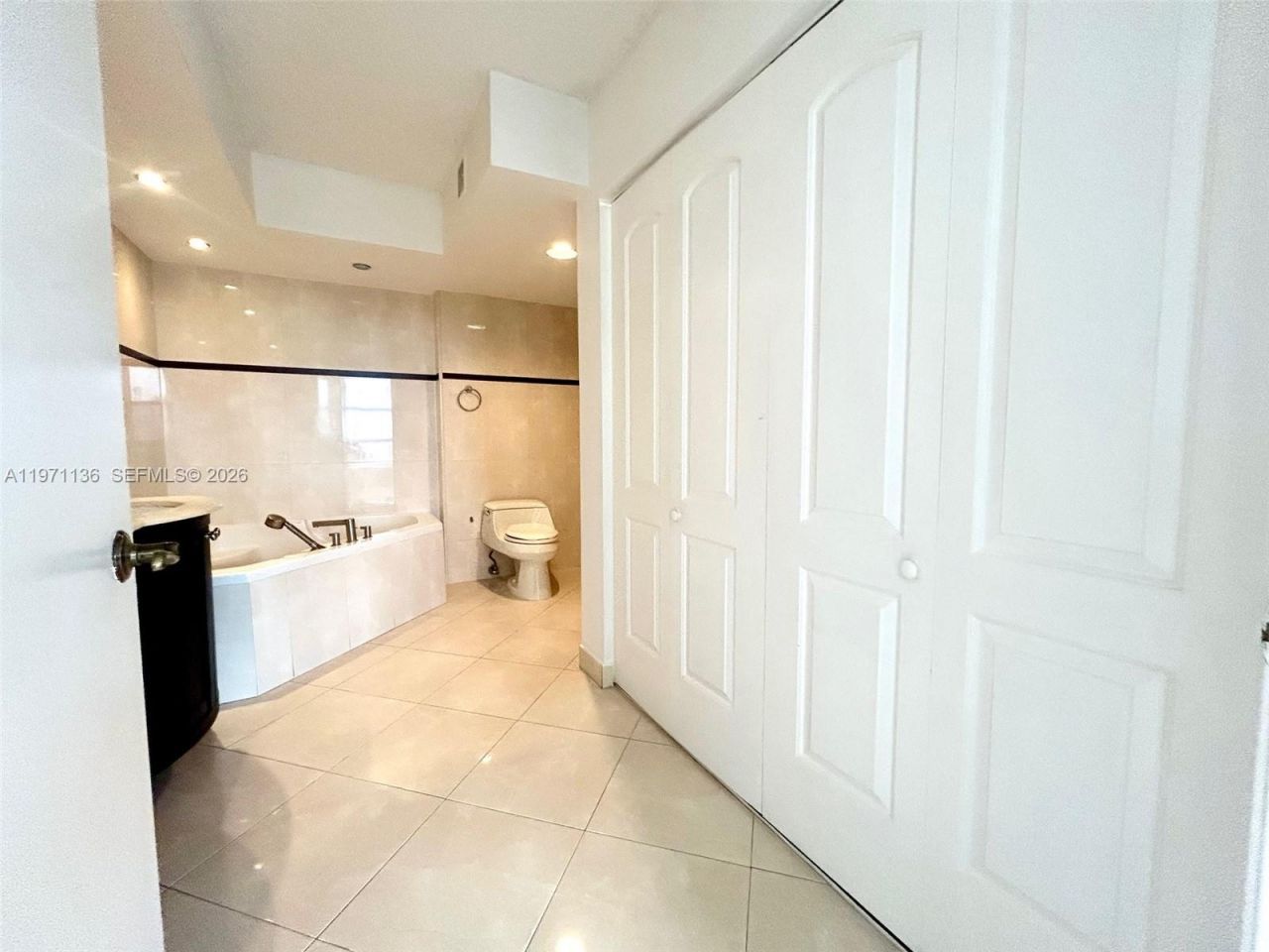 3400 NE 192nd St , Unit 1607, Aventura, FL 33180 Photo