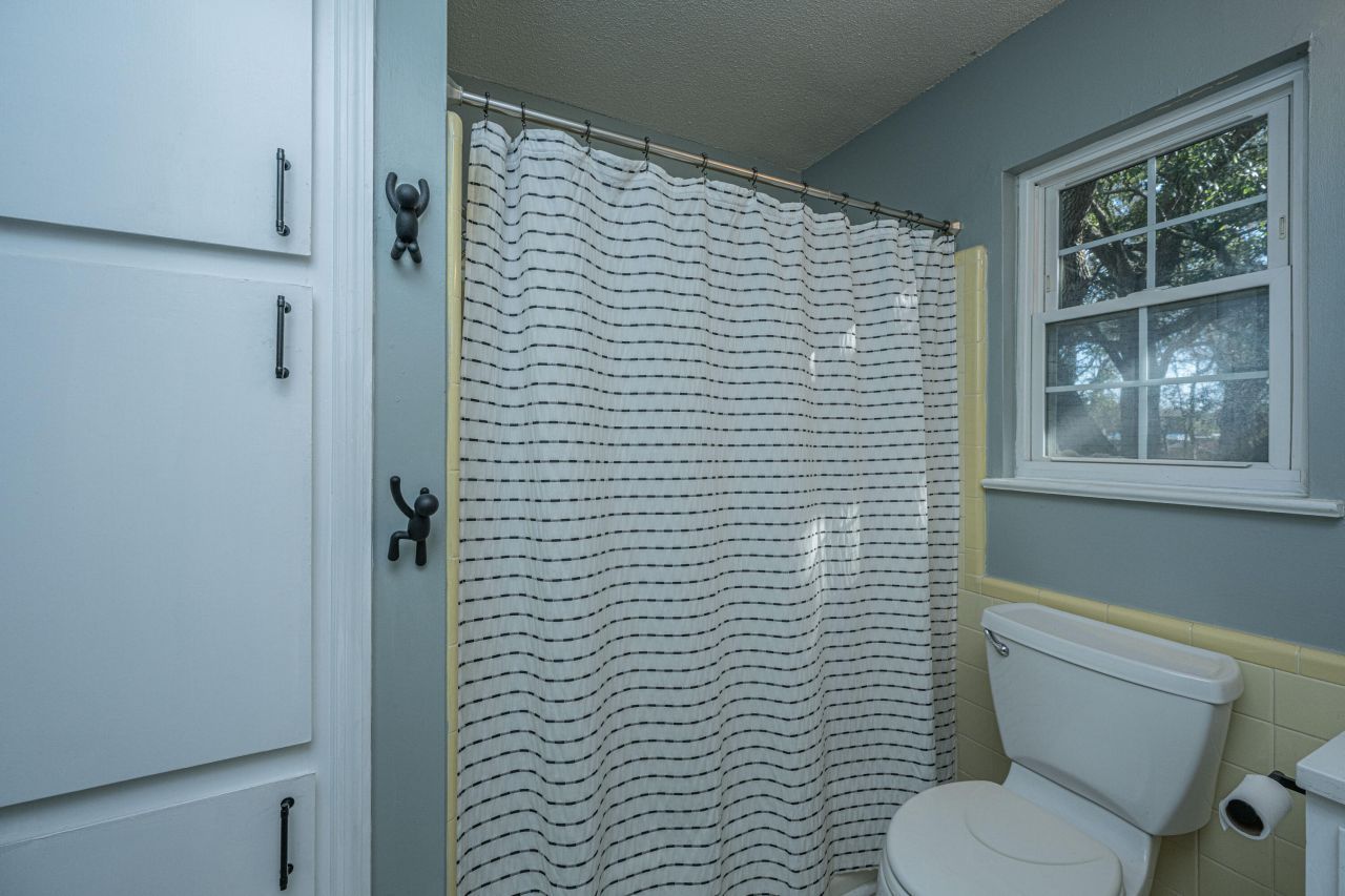 650 Cornell Street Photo 16