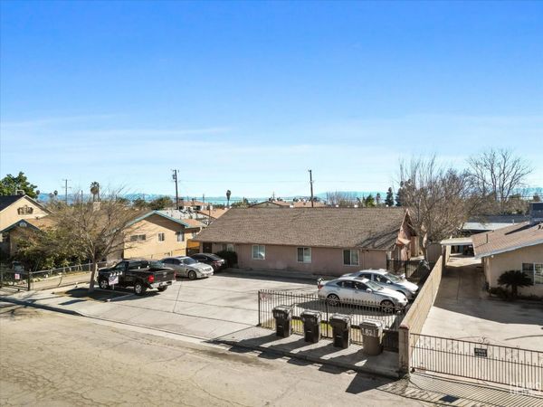 1819 - 1821 Pacific Street, Bakersfield, CA 93305