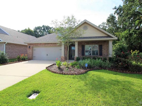 3900 Hawks Landing Cir, Pace, FL 32571