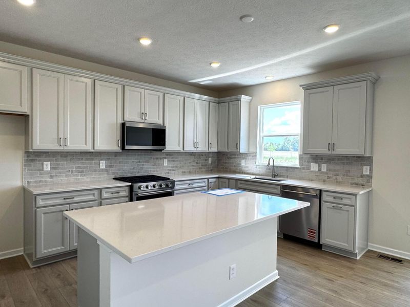 5683 Peavey Street, Unit Lot 7185, Powell, OH 43065 Photo 2
