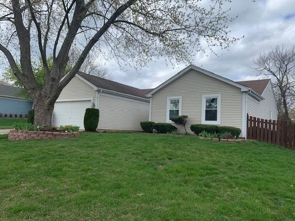 1814 Fairhaven Lane, Schaumburg, IL 60194