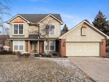 34444 Heartsworth Lane, Sterling Heights, MI 48312