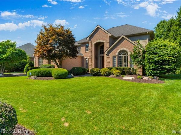 6324 Wildwood Lane, West Bloomfield Twp, MI 48324