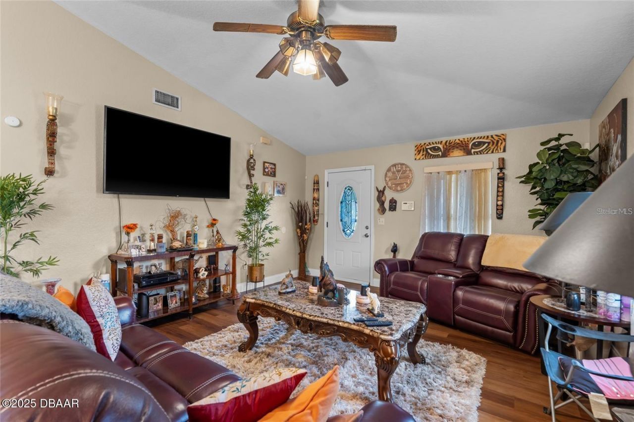 614 Washington Street, New Smyrna Beach, FL 32168 Photo