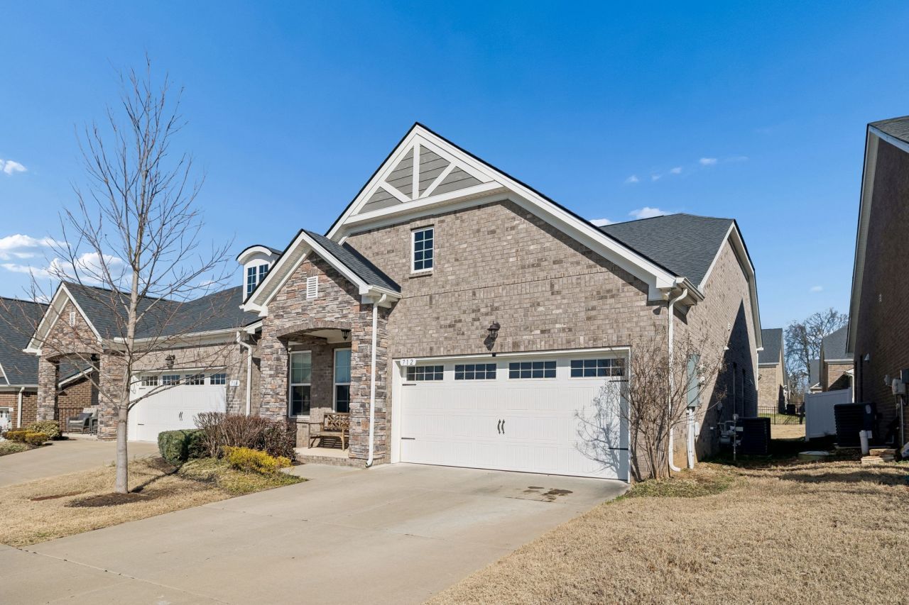 712 Copper Branch Rd, Hermitage, TN 37076 Main Photo