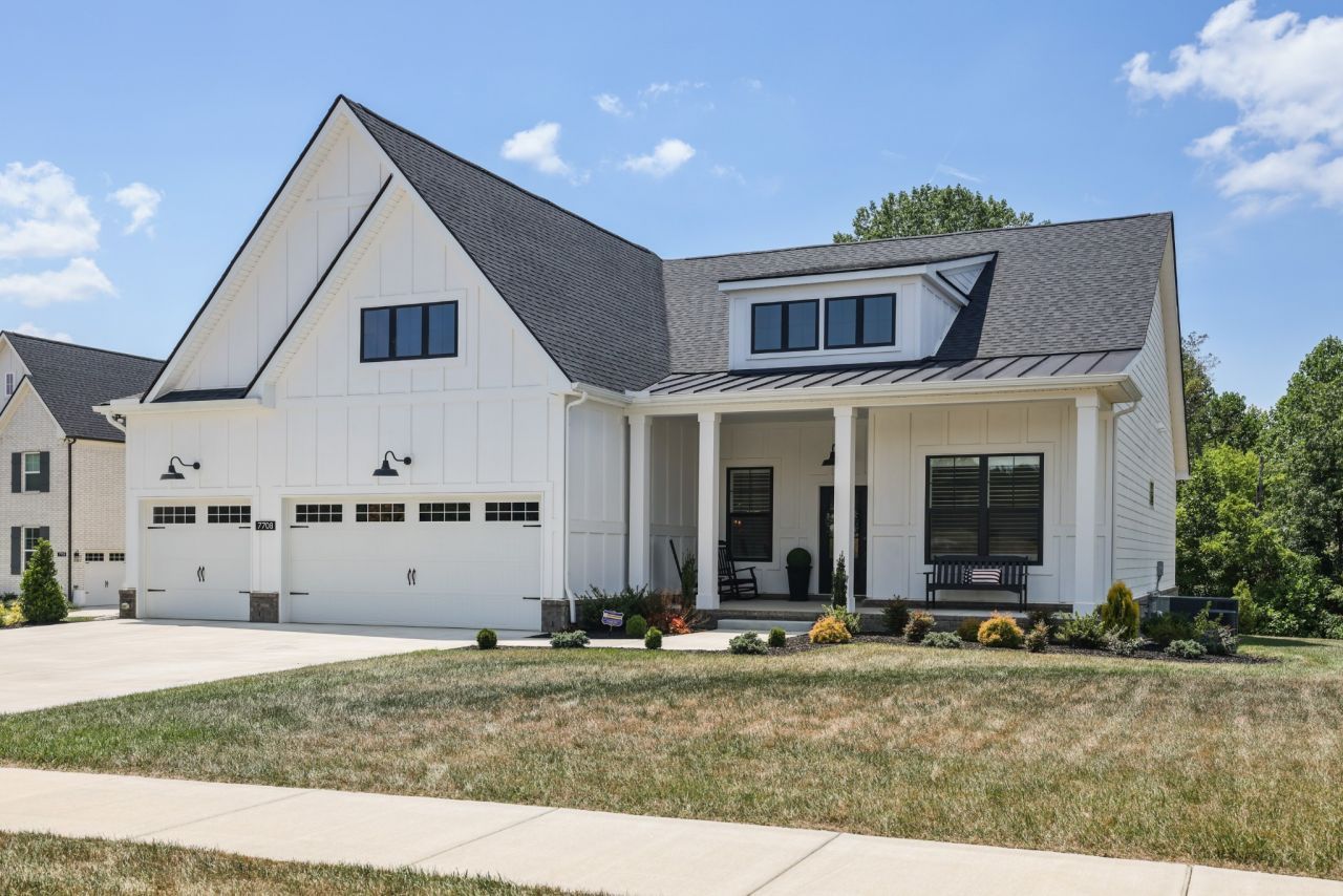 7708 Woodford Dr, Fairview, TN 37062 Main Photo