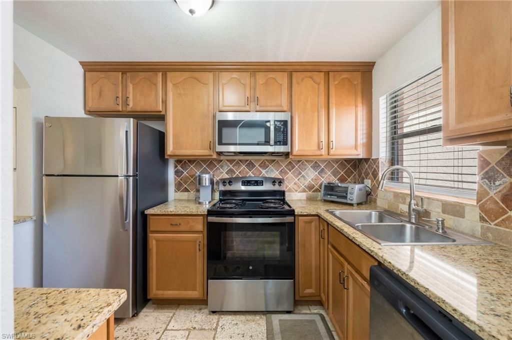 180 Turtle Lake Ct, Unit 211, Naples, FL 34105 Photo