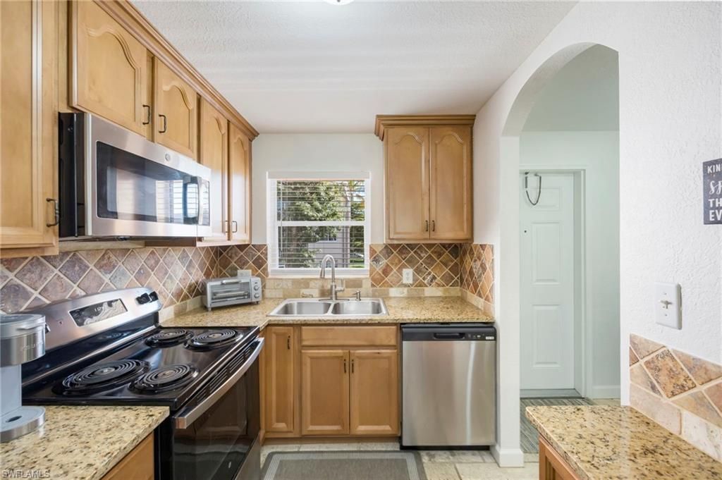 180 Turtle Lake Ct, Unit 211, Naples, FL 34105 Photo