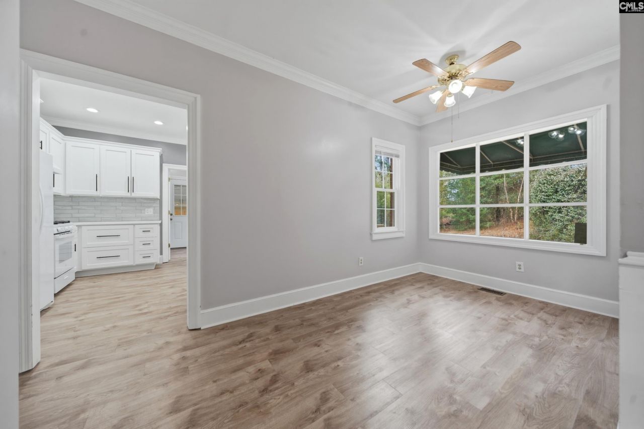 204 Woodlands W  Photo 10