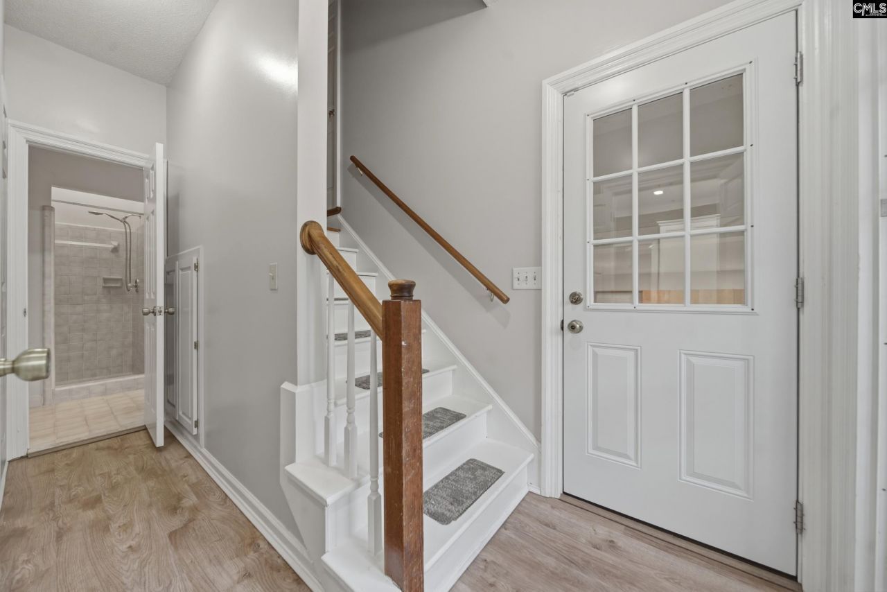 204 Woodlands W  Photo 16