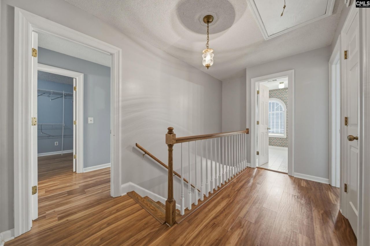 204 Woodlands W  Photo 18